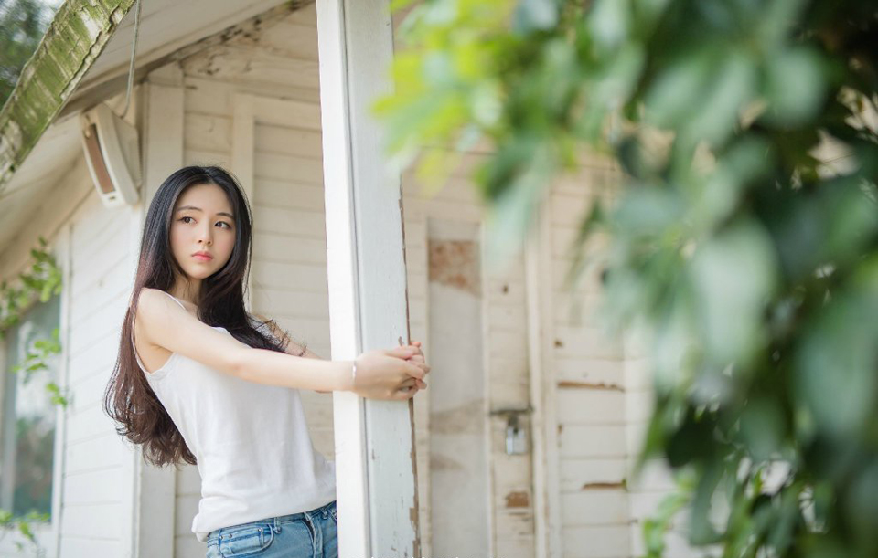 好比较，远方的是朋友，身边的是仇敌：陈天桥有几百亿不借你没话说，你哥哥有十万不借你一万就是王八蛋。